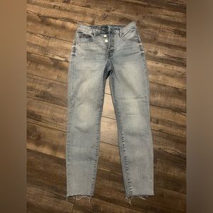 GAP Jeans. Size 28 Curvy True Skinny